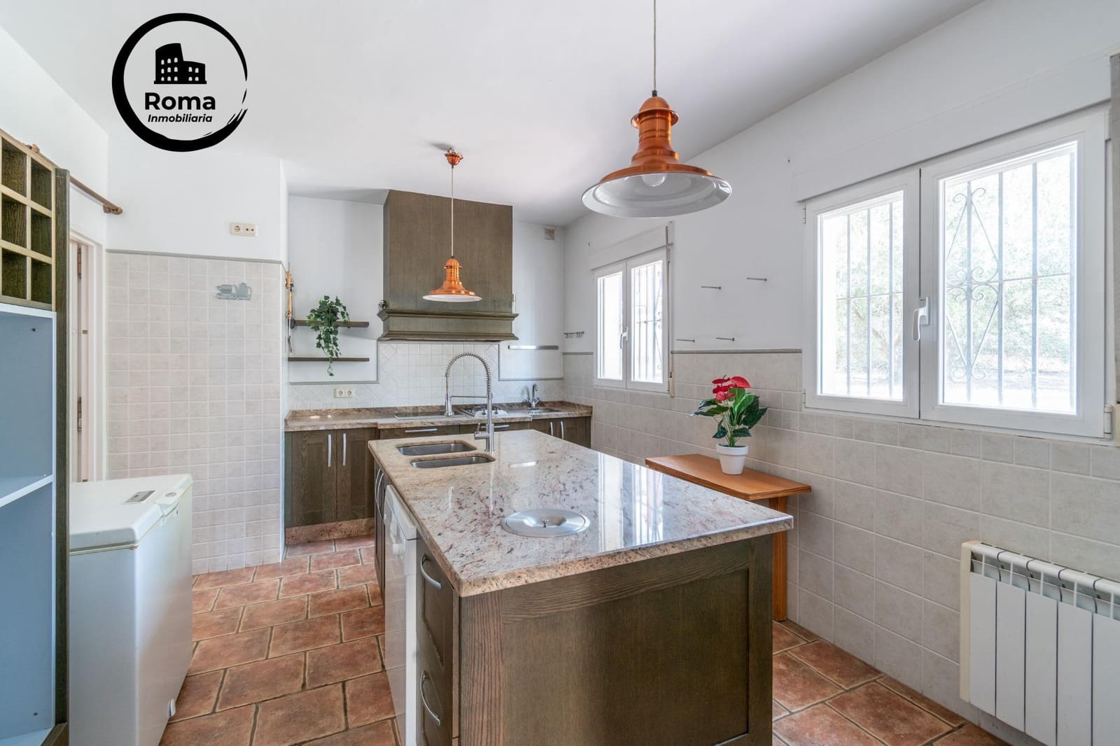 Chalet de 4 habitaciones en Otura en venta con piscina garaje - 319.000 € (Ref: 9568849)