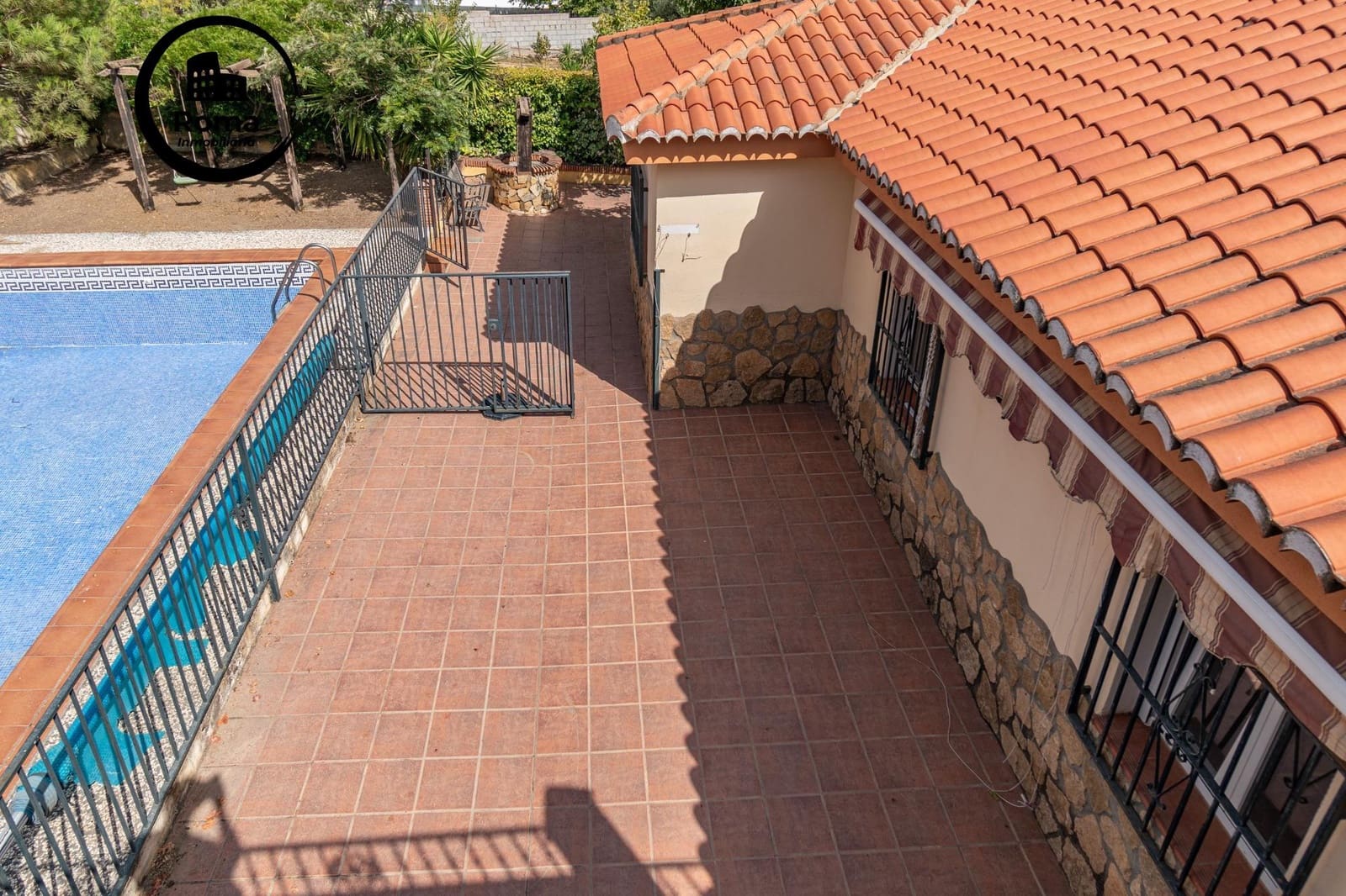 Chalet de 4 habitaciones en Otura en venta con piscina garaje - 319.000 € (Ref: 9568849)