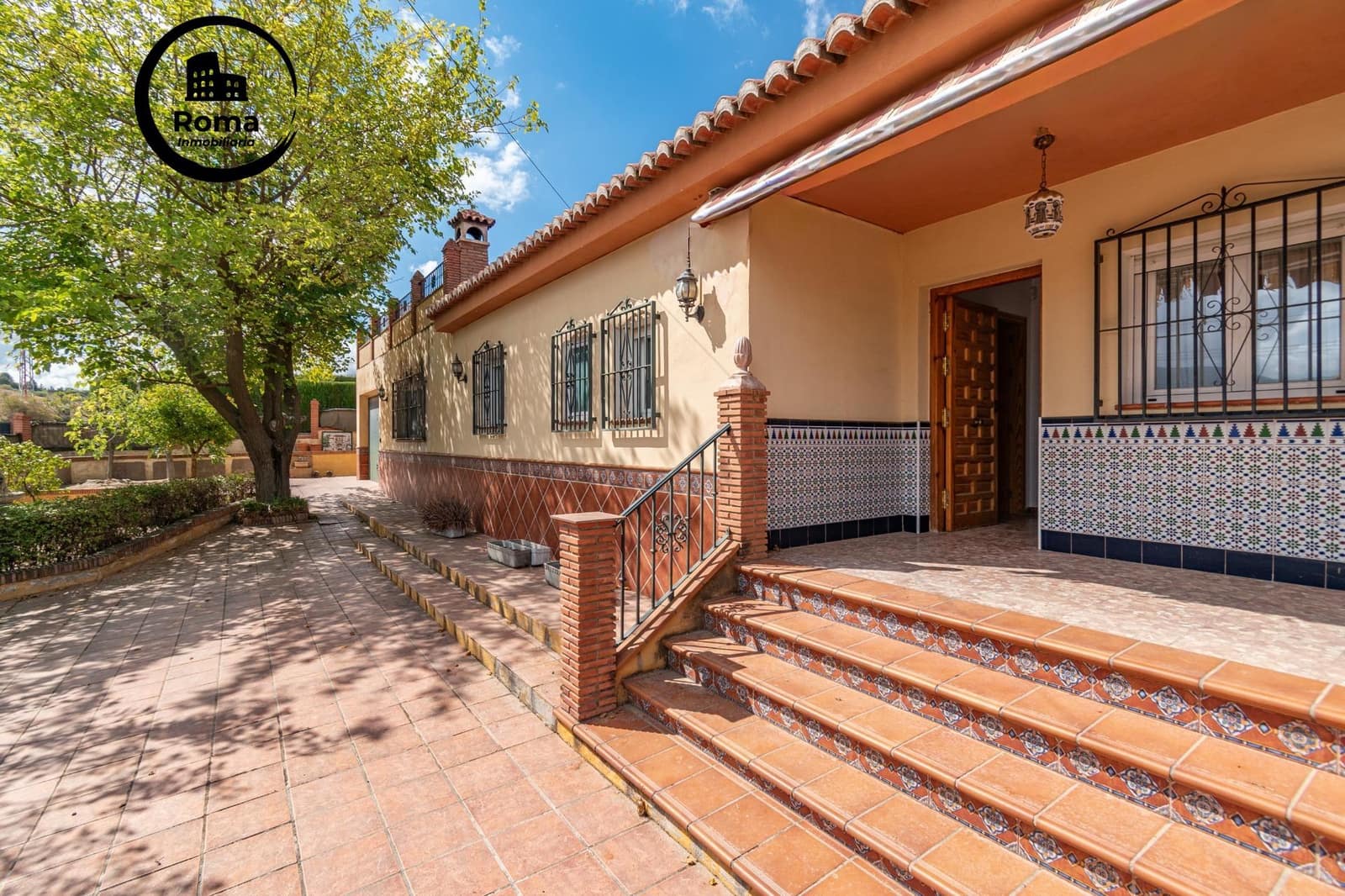 Chalet de 4 habitaciones en Otura en venta con piscina garaje - 319.000 € (Ref: 9568849)