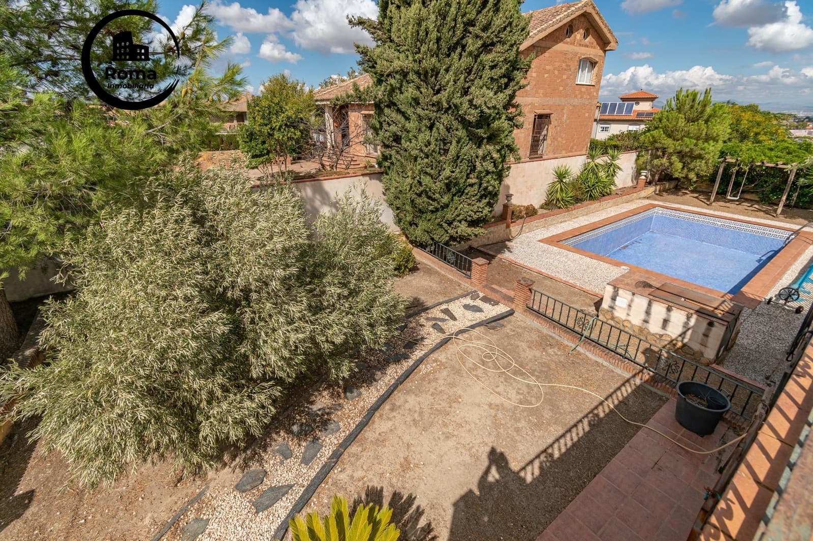 Chalet de 4 habitaciones en Otura en venta con piscina garaje - 319.000 € (Ref: 9568849)