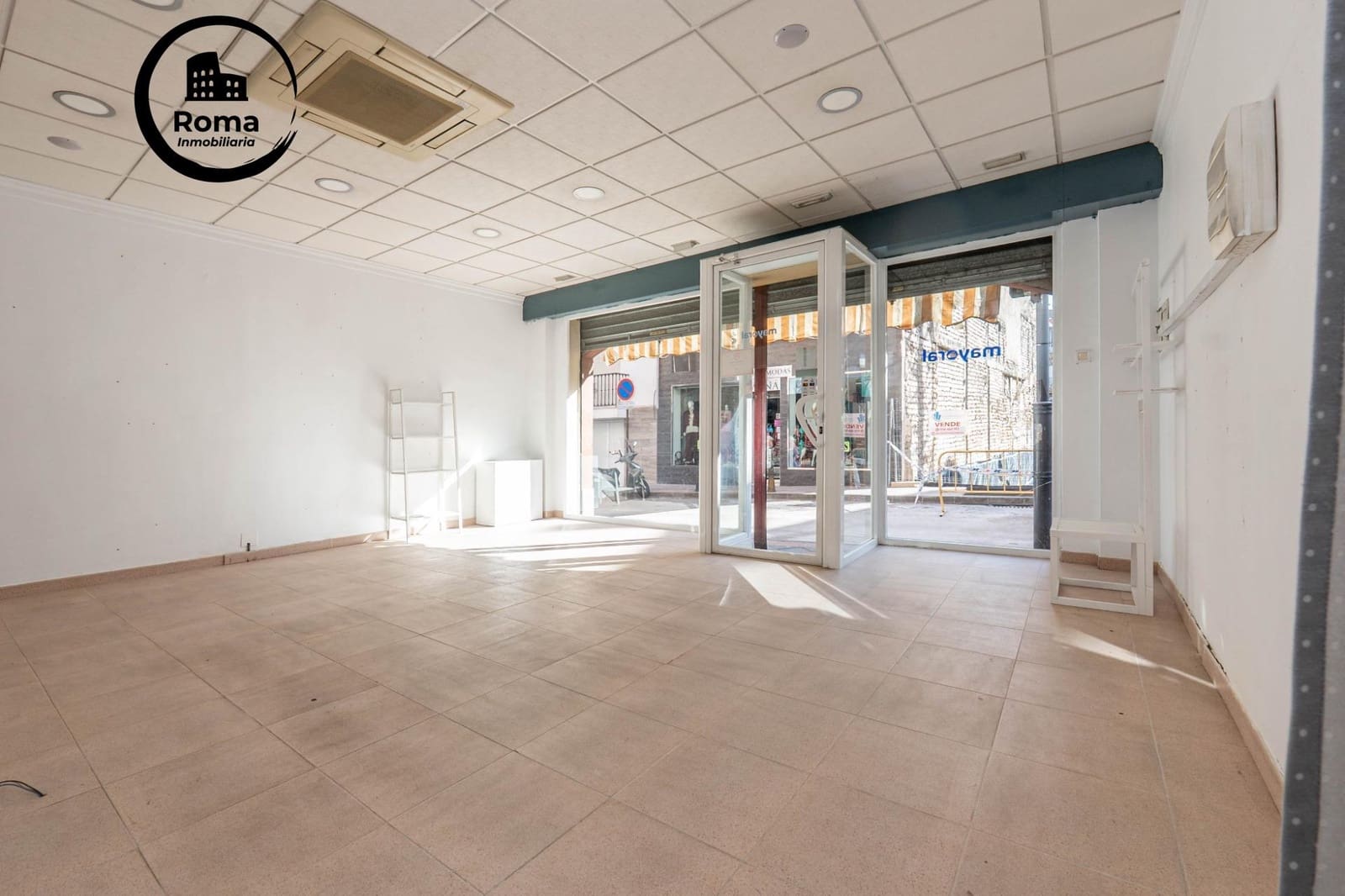 Kommersiell til salgs i Armilla - € 119 900 (Ref: 9568855)