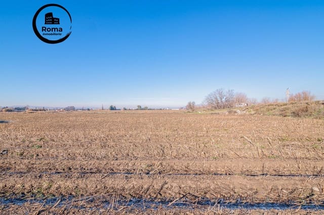 Grunde uden byggetilladelser til salg i Granada by - € 160.000 (Ref: 9568872)