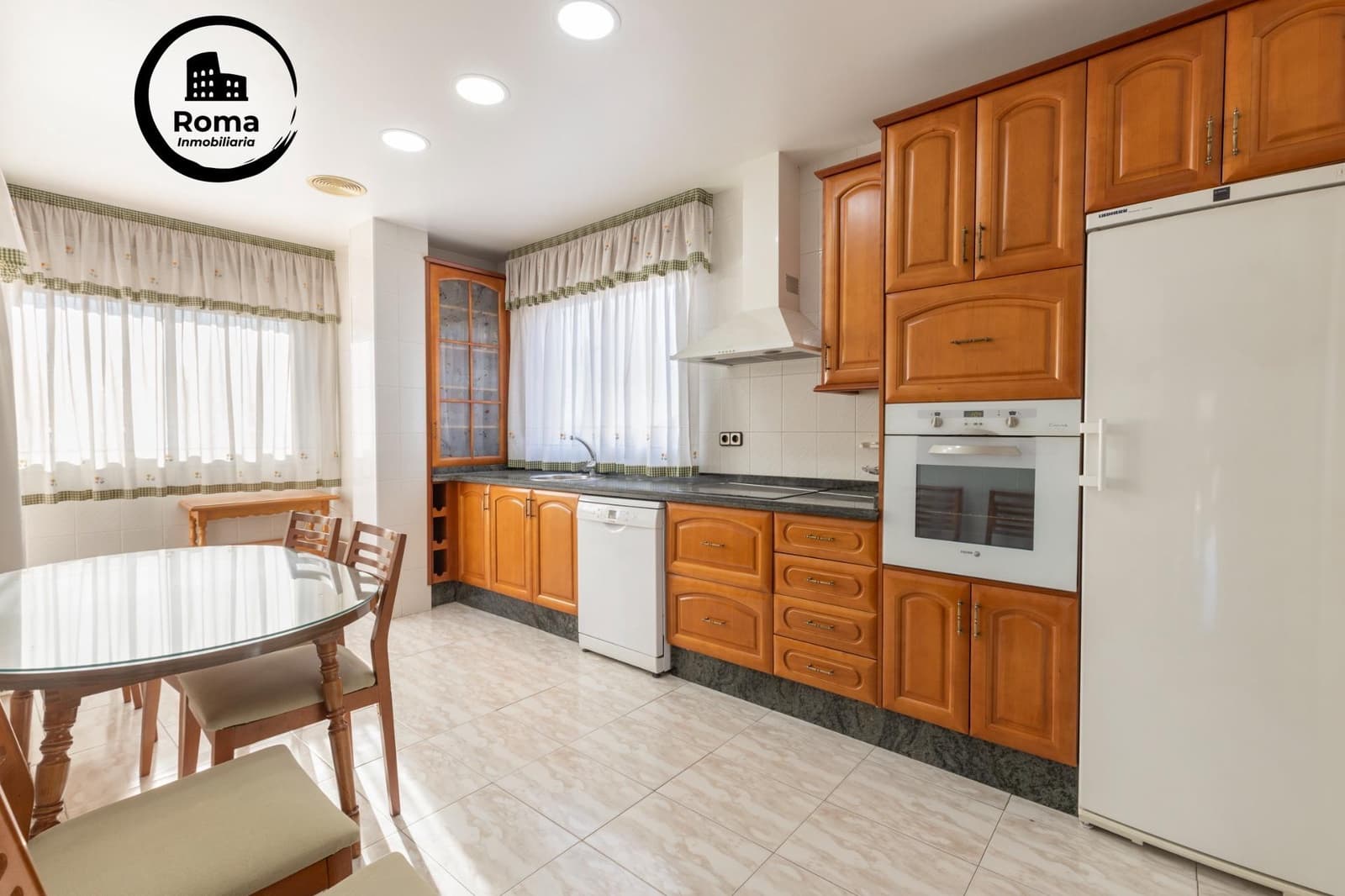 5 sovrum Semi-fristående Villa till salu i Jun - 249 000 € (Ref: 9571337)