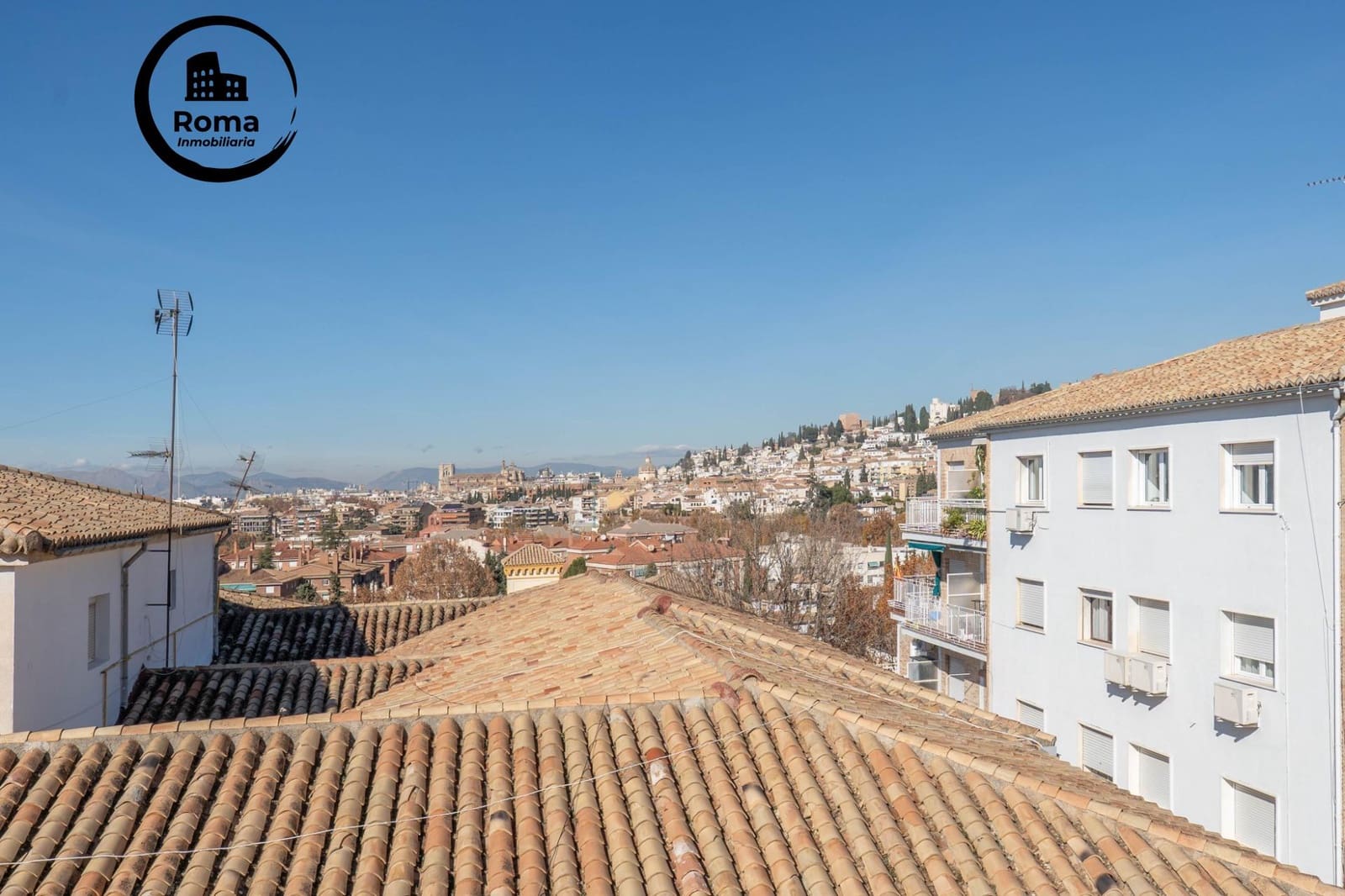 Piso de 3 habitaciones en Granada ciudad en venta - 260.000 € (Ref: 9574746)
