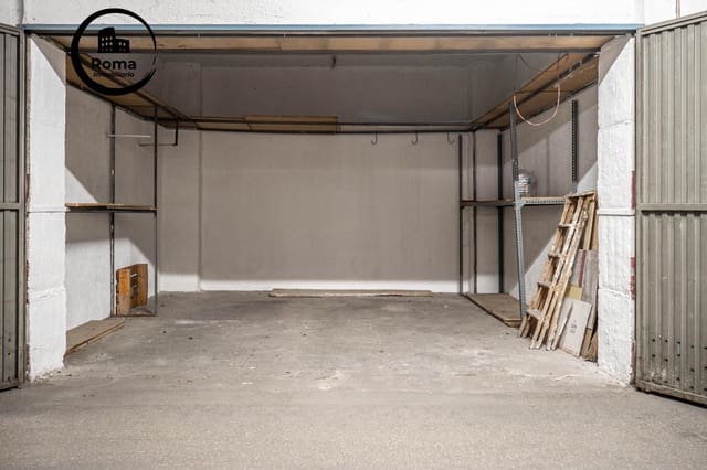 Garage til salg i Granada by - € 35.000 (Ref: 9574755)