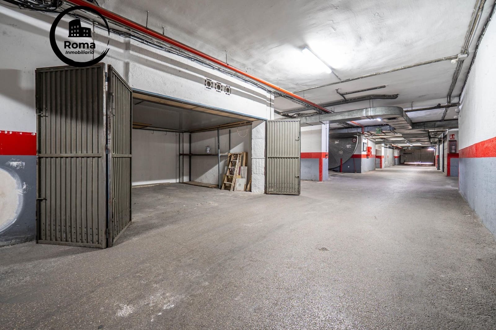 Garage til salg i Granada by - € 35.000 (Ref: 9574755)