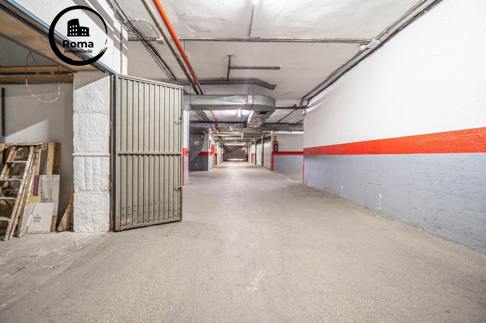 Garage til salg i Granada by - € 35.000 (Ref: 9574755)