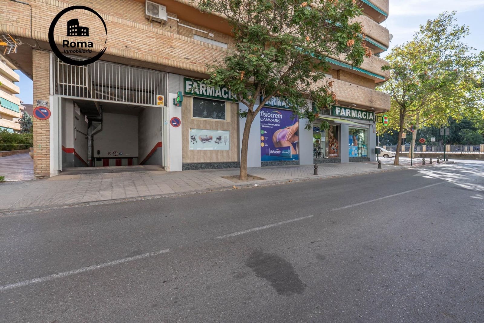Garage til salg i Granada by - € 35.000 (Ref: 9574755)