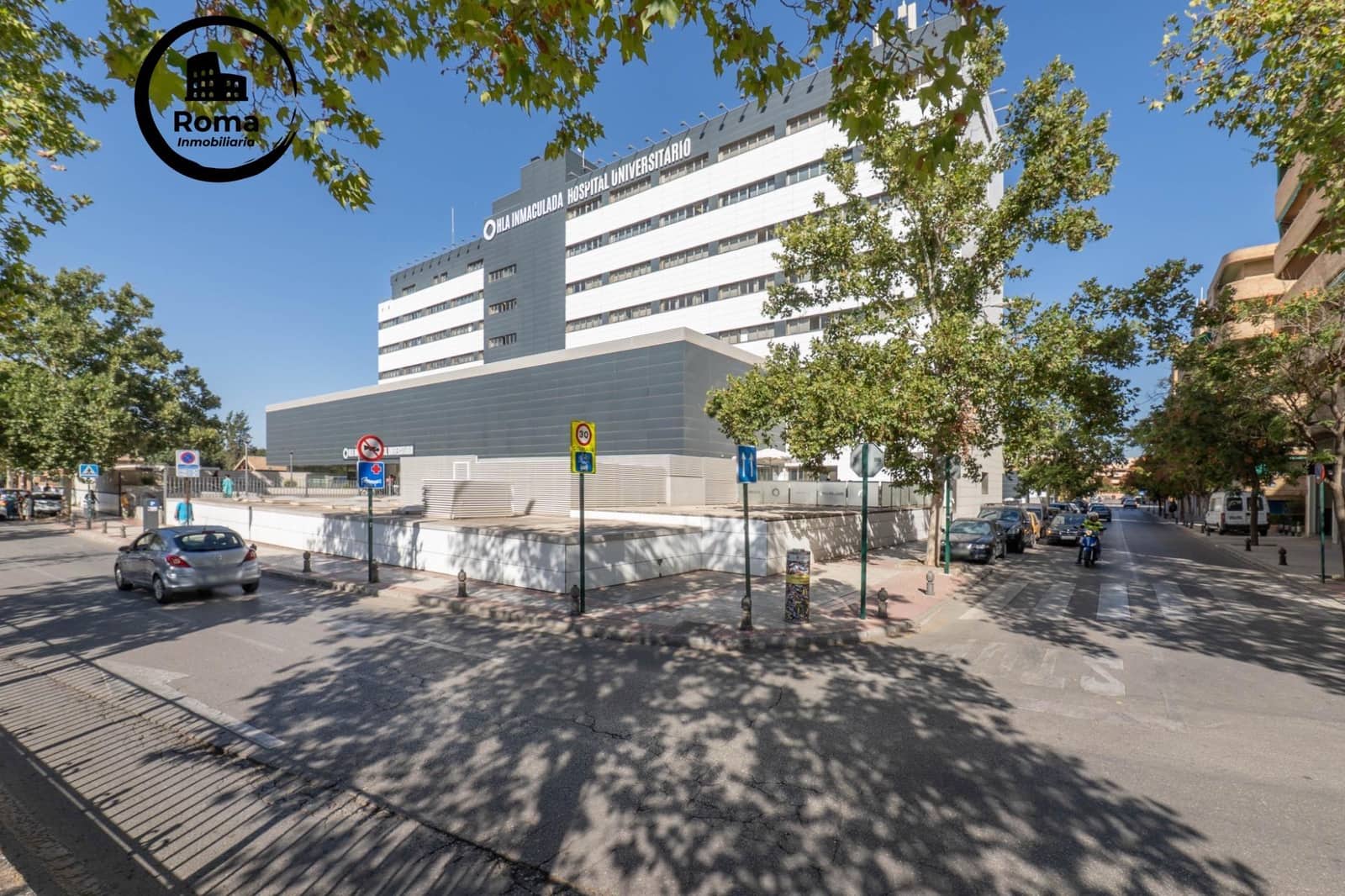 Garage til salg i Granada by - € 35.000 (Ref: 9574755)