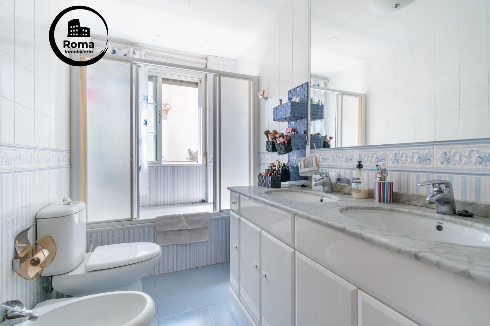 4 sovrum Villa till salu i La Zubia med pool garage - 380 000 € (Ref: 9574761)