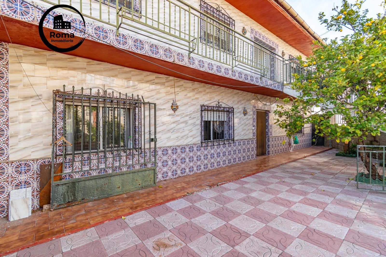 8 sypialnia Willa na sprzedaż w Ambroz - 290 000 € (Ref: 9574767)