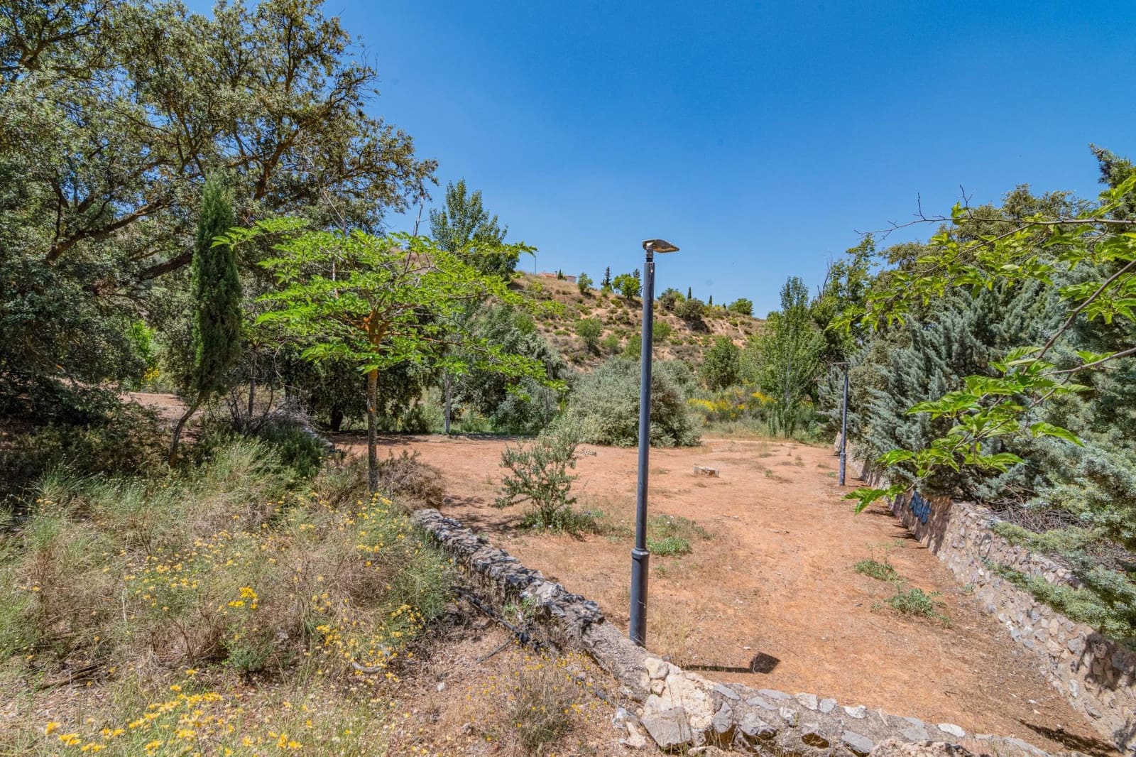 Tomt till salu i La Zubia - 83 000 € (Ref: 9584464)