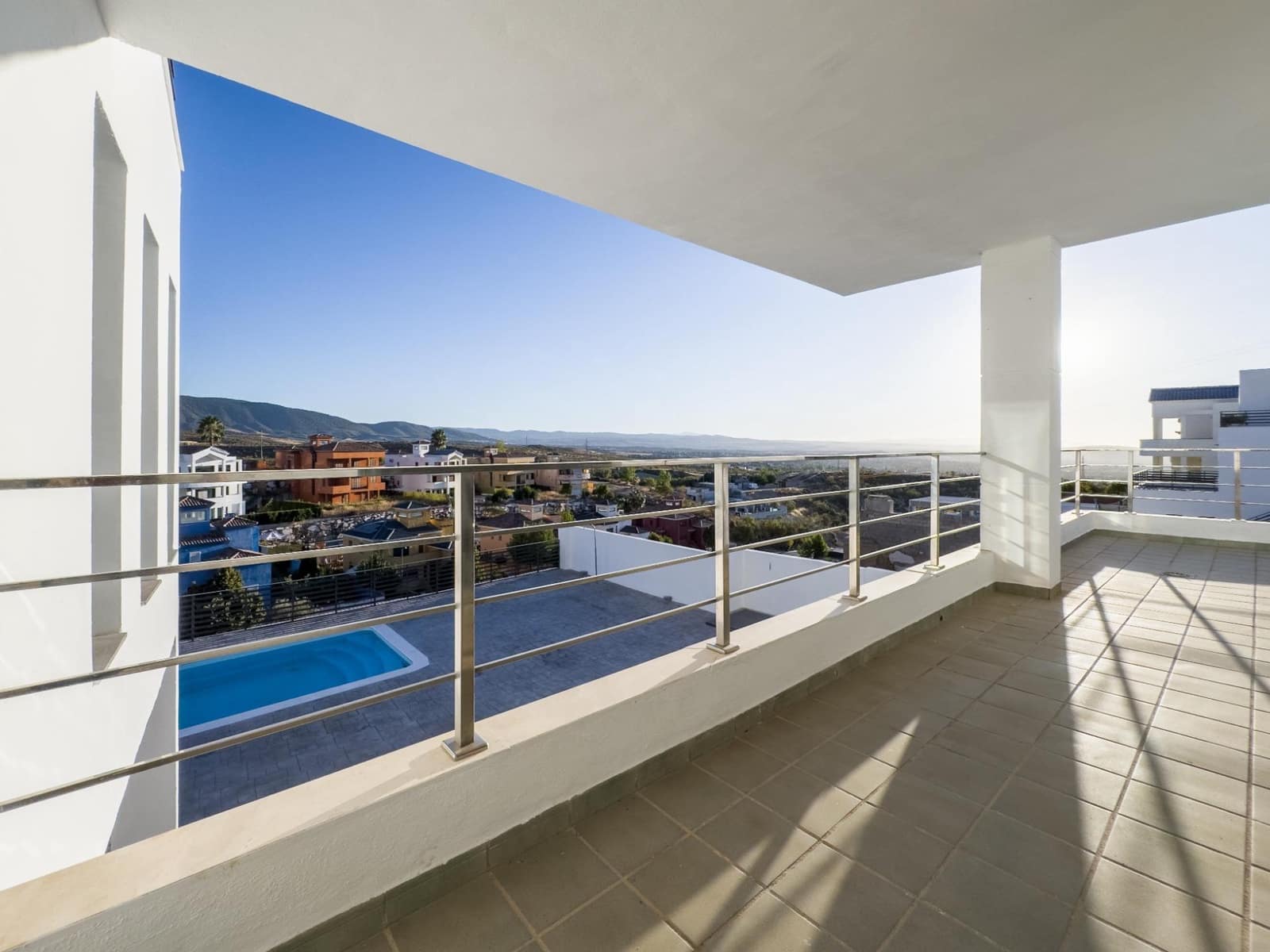 5 soverom Villa til salgs i La Zubia med svømmebasseng garasje - € 799 000 (Ref: 9584466)