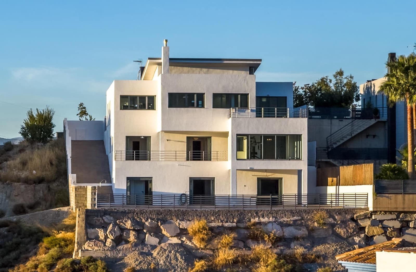 5 soverom Villa til salgs i La Zubia med svømmebasseng garasje - € 799 000 (Ref: 9584466)