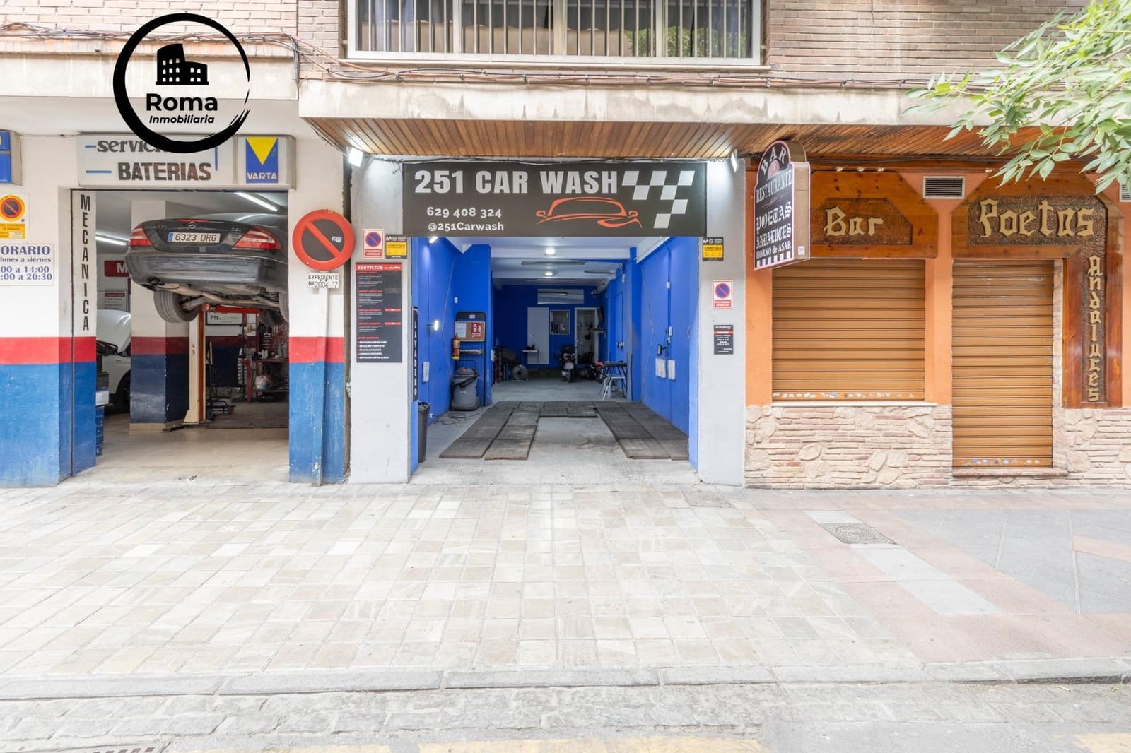Commercial for sale in Granada city - € 130,000 (Ref: 9584479)