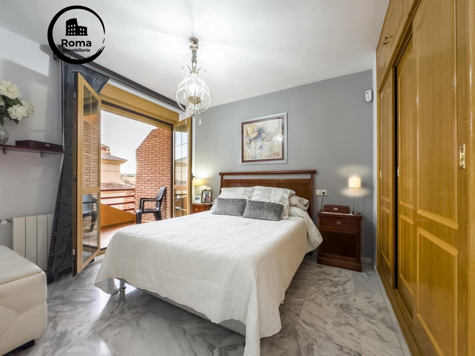 4 chambre Villa/Maison Semi-Mitoyenne à vendre à Las Gabias avec piscine garage - 385 000 € (Ref: 9584498)