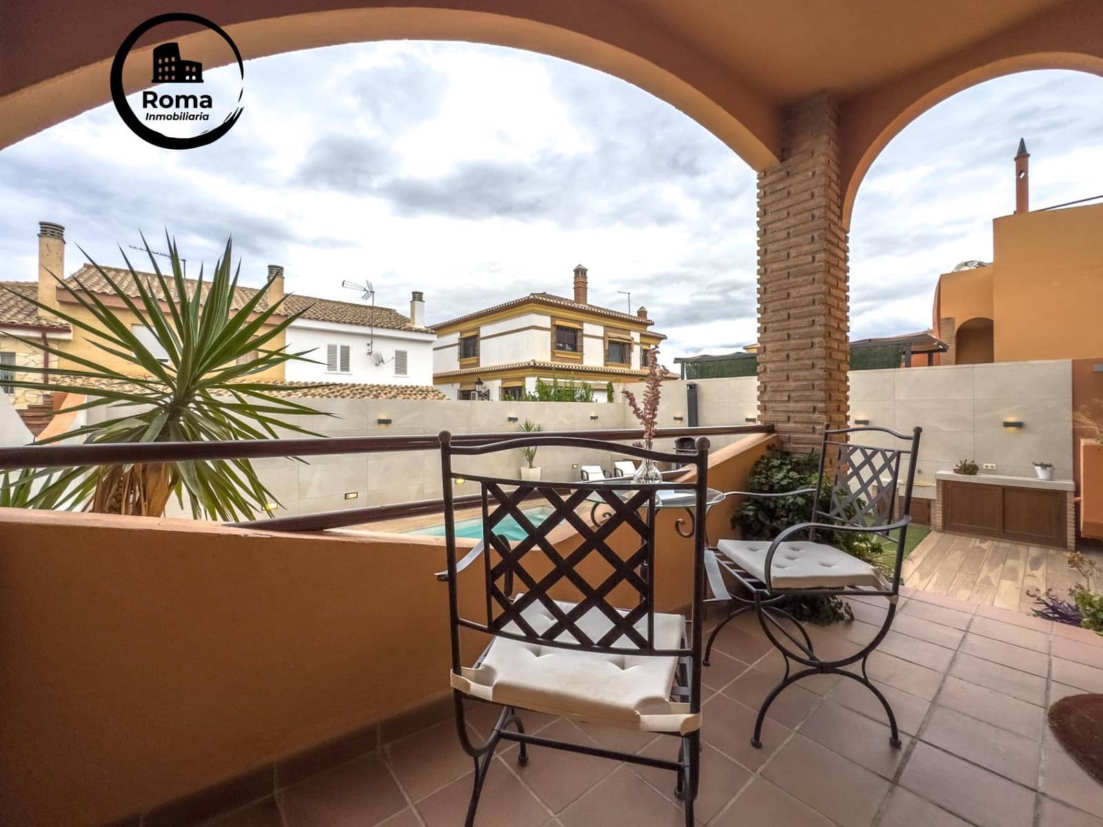 4 chambre Villa/Maison Semi-Mitoyenne à vendre à Las Gabias avec piscine garage - 385 000 € (Ref: 9584498)