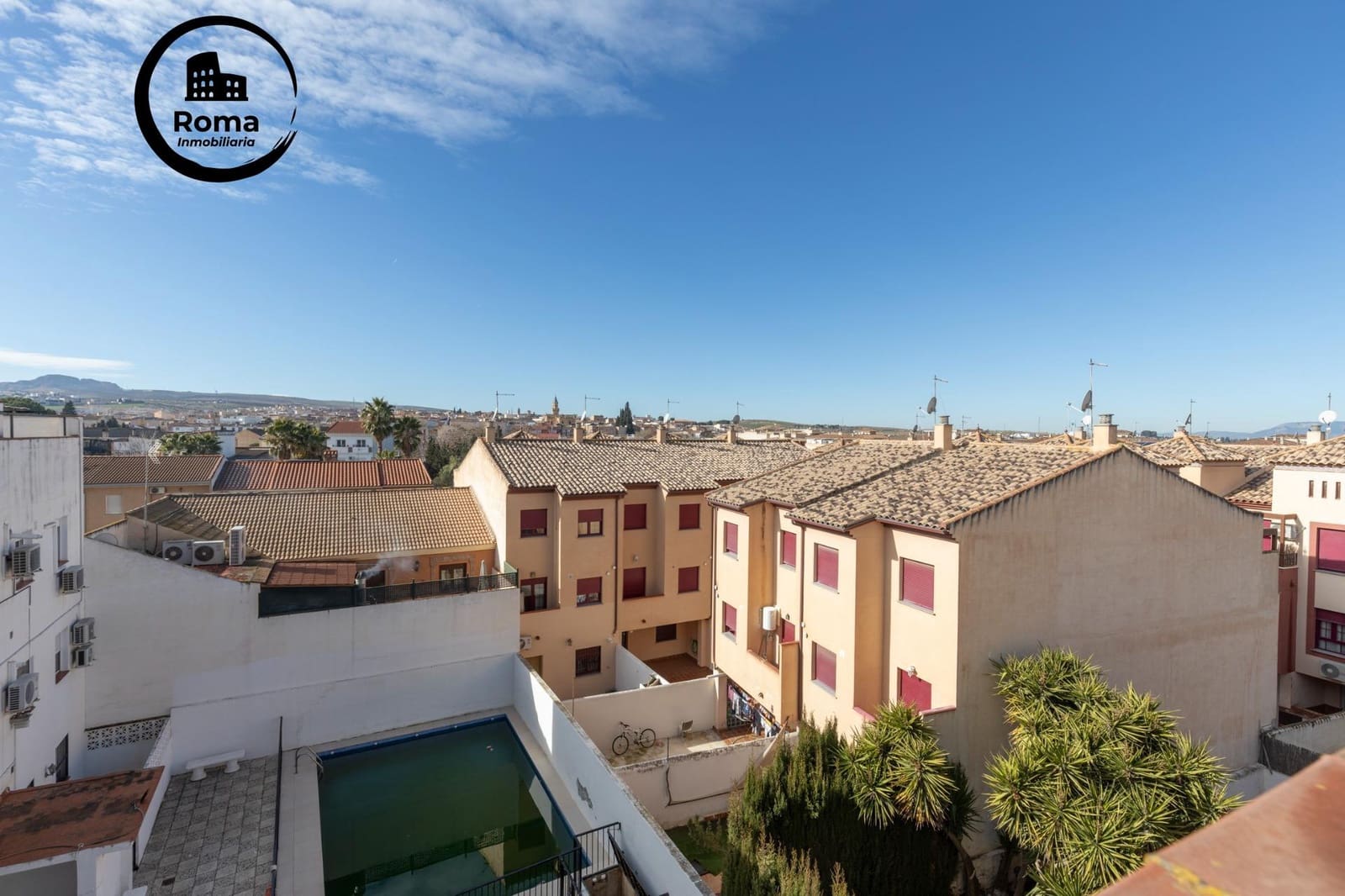 2 bedroom Flat for sale in Las Gabias with pool - € 149,000 (Ref: 9584502)
