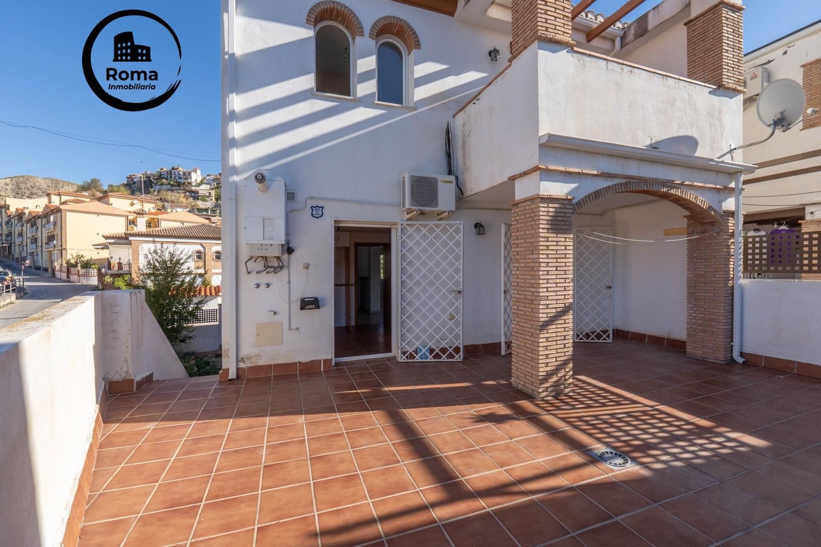 3 soverom Hus til salgs i Cenes de la Vega med svømmebasseng garasje - € 298 000 (Ref: 9584503)