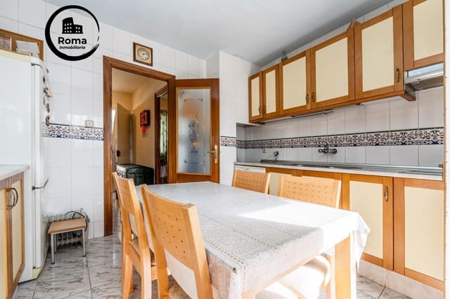 4 chambre Villa/Maison à vendre à Albaicin, Grenade ville avec piscine garage - 288 000 € (Ref: 9586659)