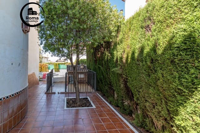 4 soveværelse Villa til salg i La Zubia med swimmingpool garage - € 380.000 (Ref: 9586662)