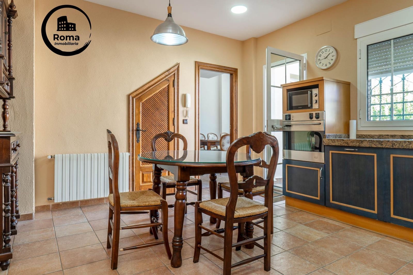 5 bedroom Villa for sale in Santa Fe with pool garage - € 490,000 (Ref: 9586664)