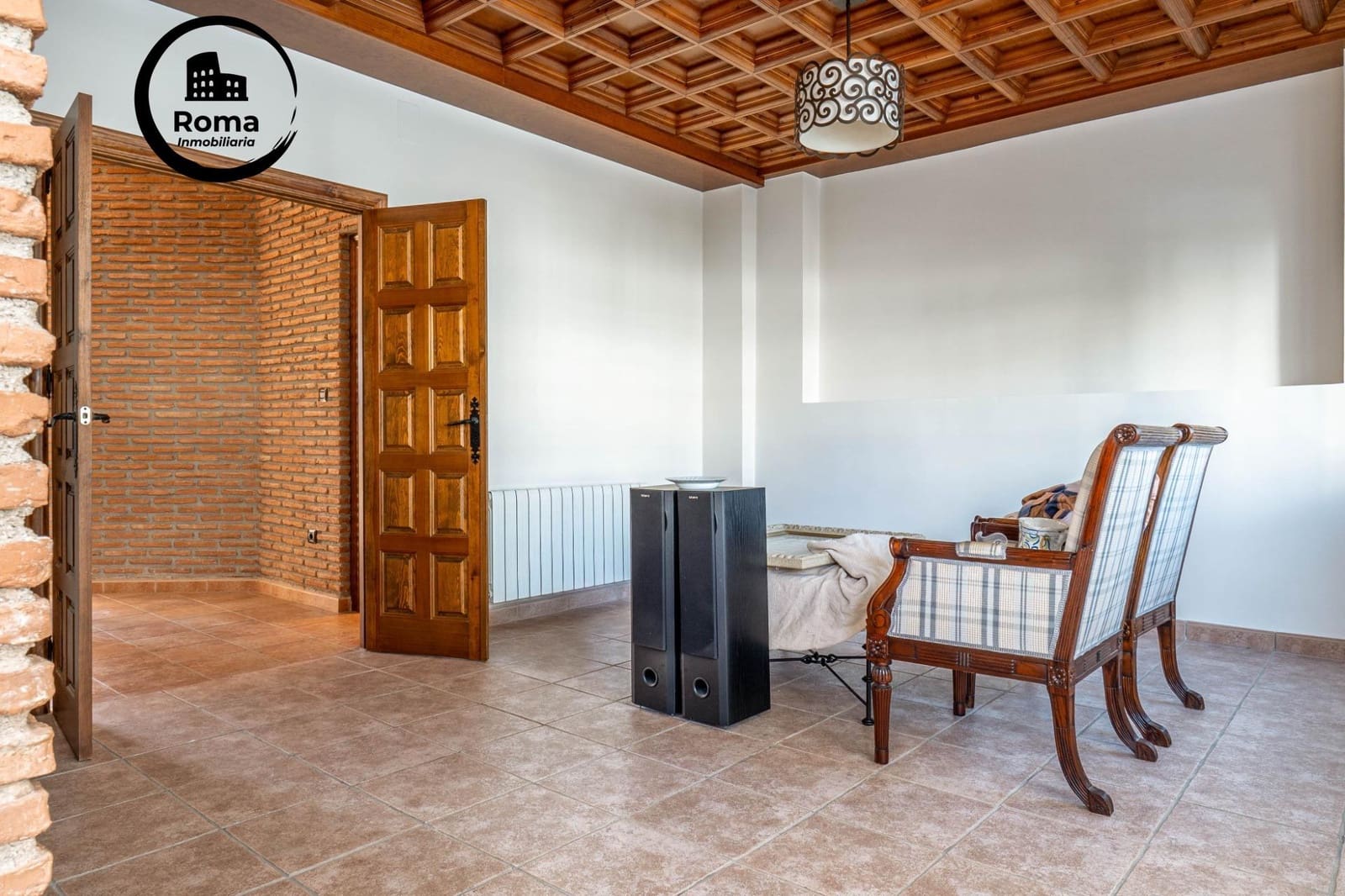 5 bedroom Villa for sale in Santa Fe with pool garage - € 490,000 (Ref: 9586664)