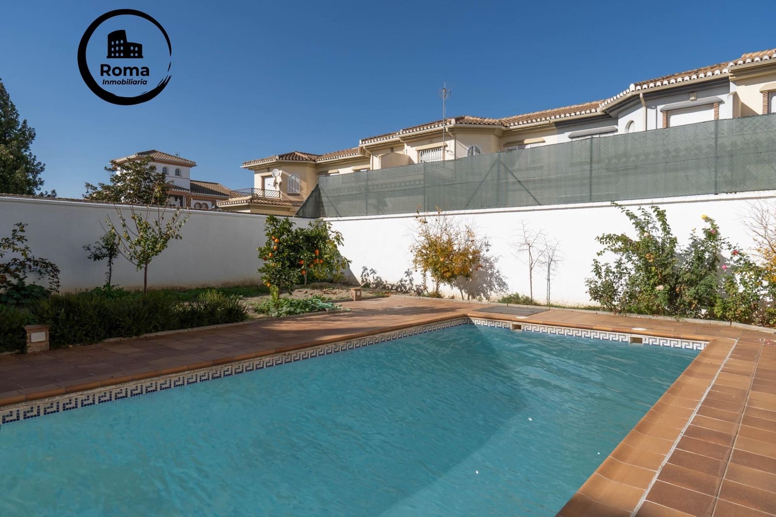 5 bedroom Villa for sale in Santa Fe with pool garage - € 490,000 (Ref: 9586664)