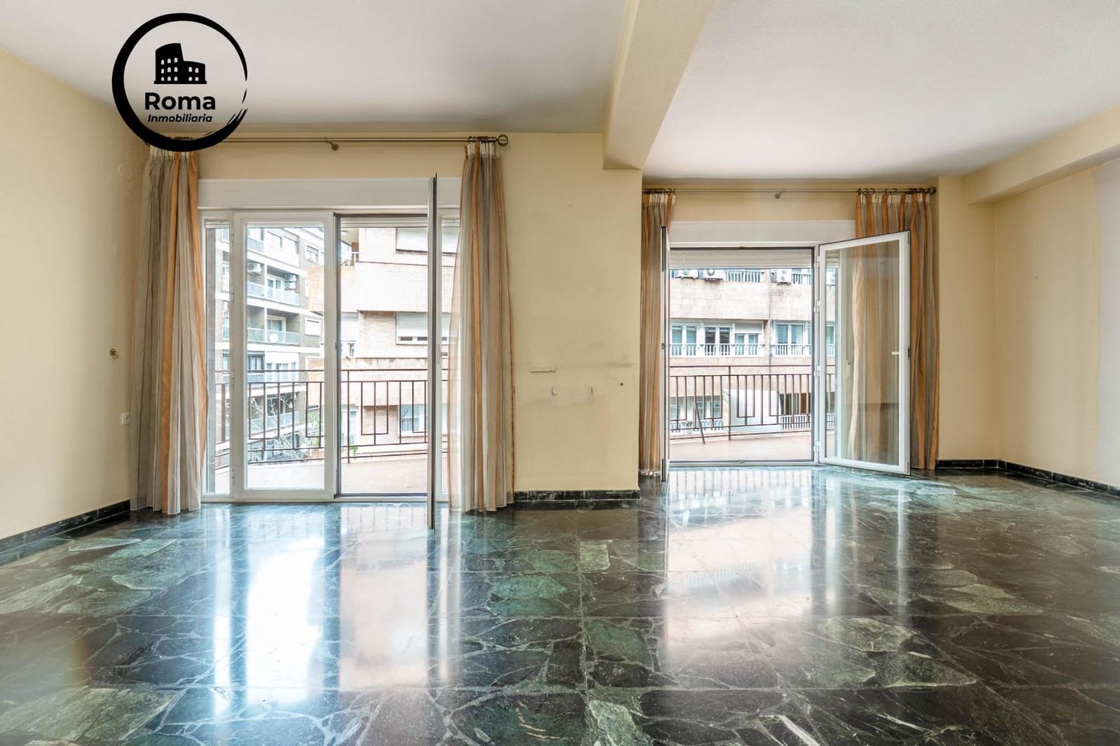 4 sovrum Lägenhet till salu i Granada stad med garage - 620 000 € (Ref: 9591434)