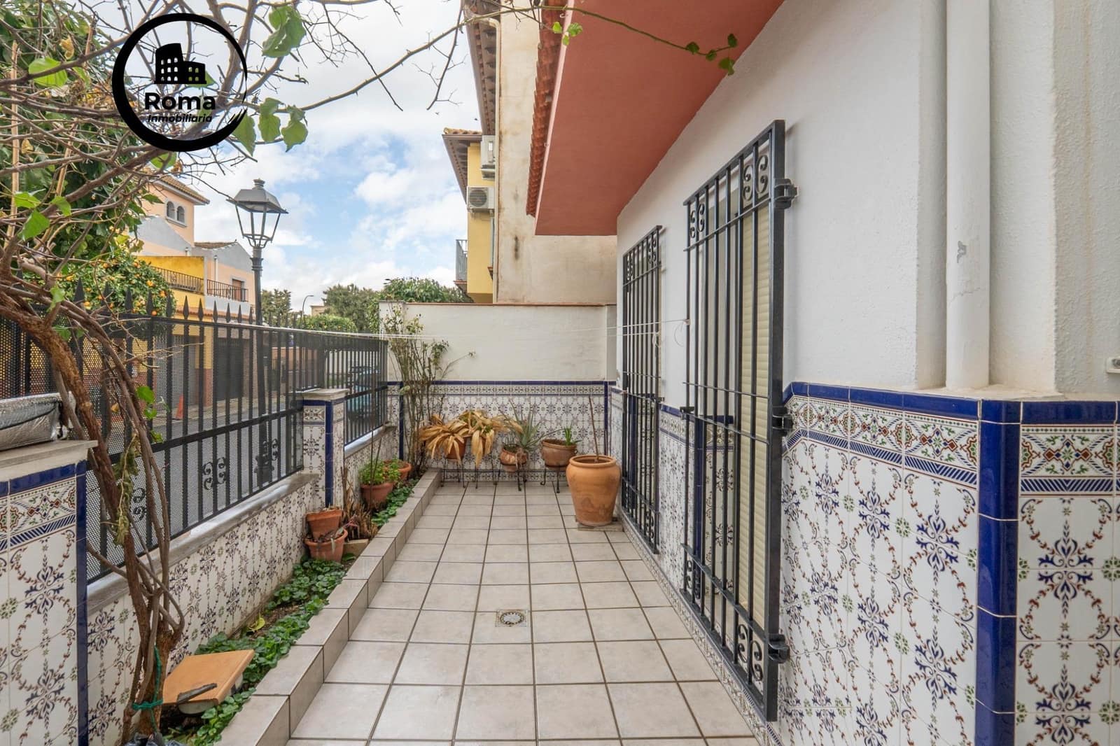 4 bedroom Terraced Villa for sale in Santa Fe with garage - € 220,000 (Ref: 9591436)
