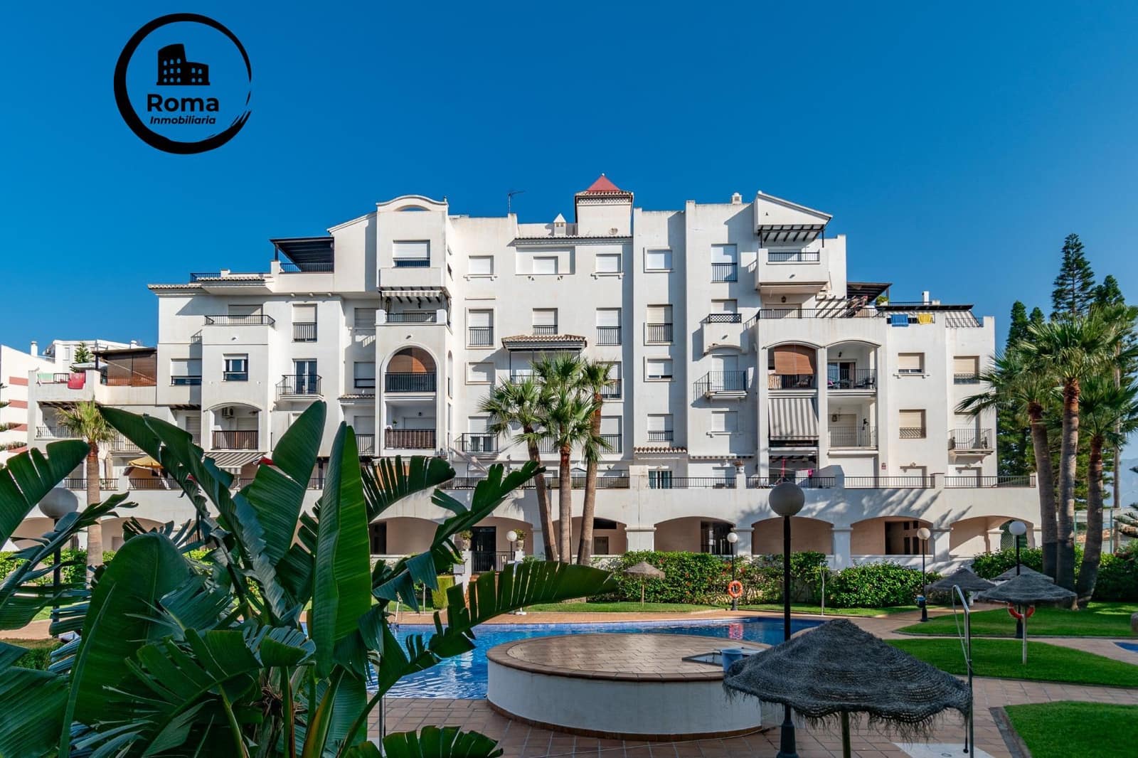 3 bedroom Flat for sale in Salobrena with pool garage - € 320,000 (Ref: 9591438)