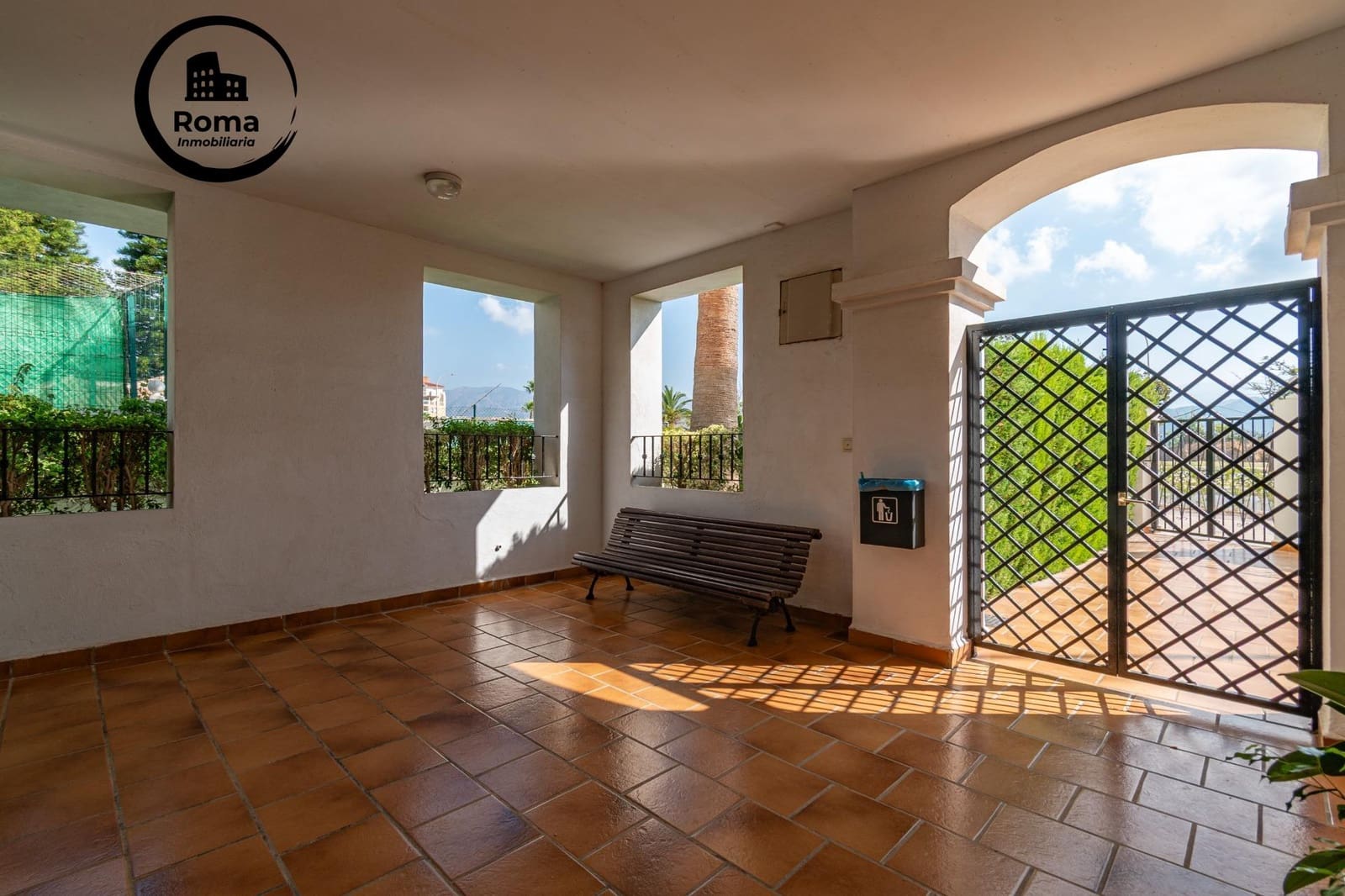 3 bedroom Flat for sale in Salobrena with pool garage - € 320,000 (Ref: 9591438)