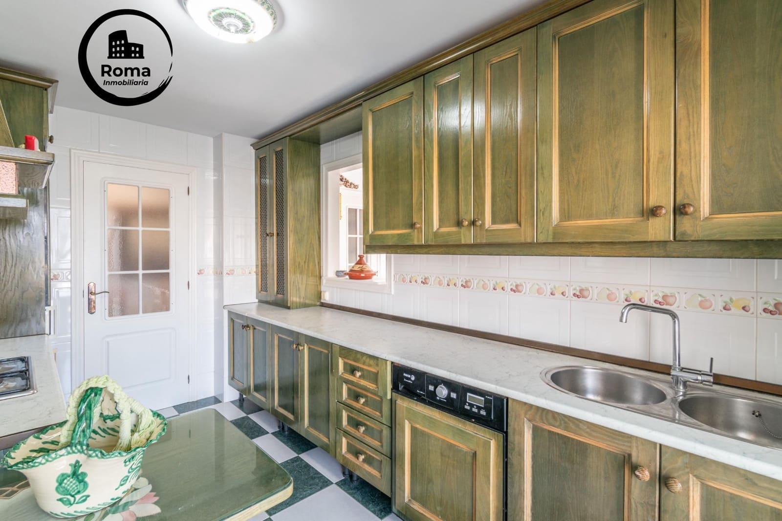 3 bedroom Flat for sale in Salobrena with pool garage - € 320,000 (Ref: 9591438)