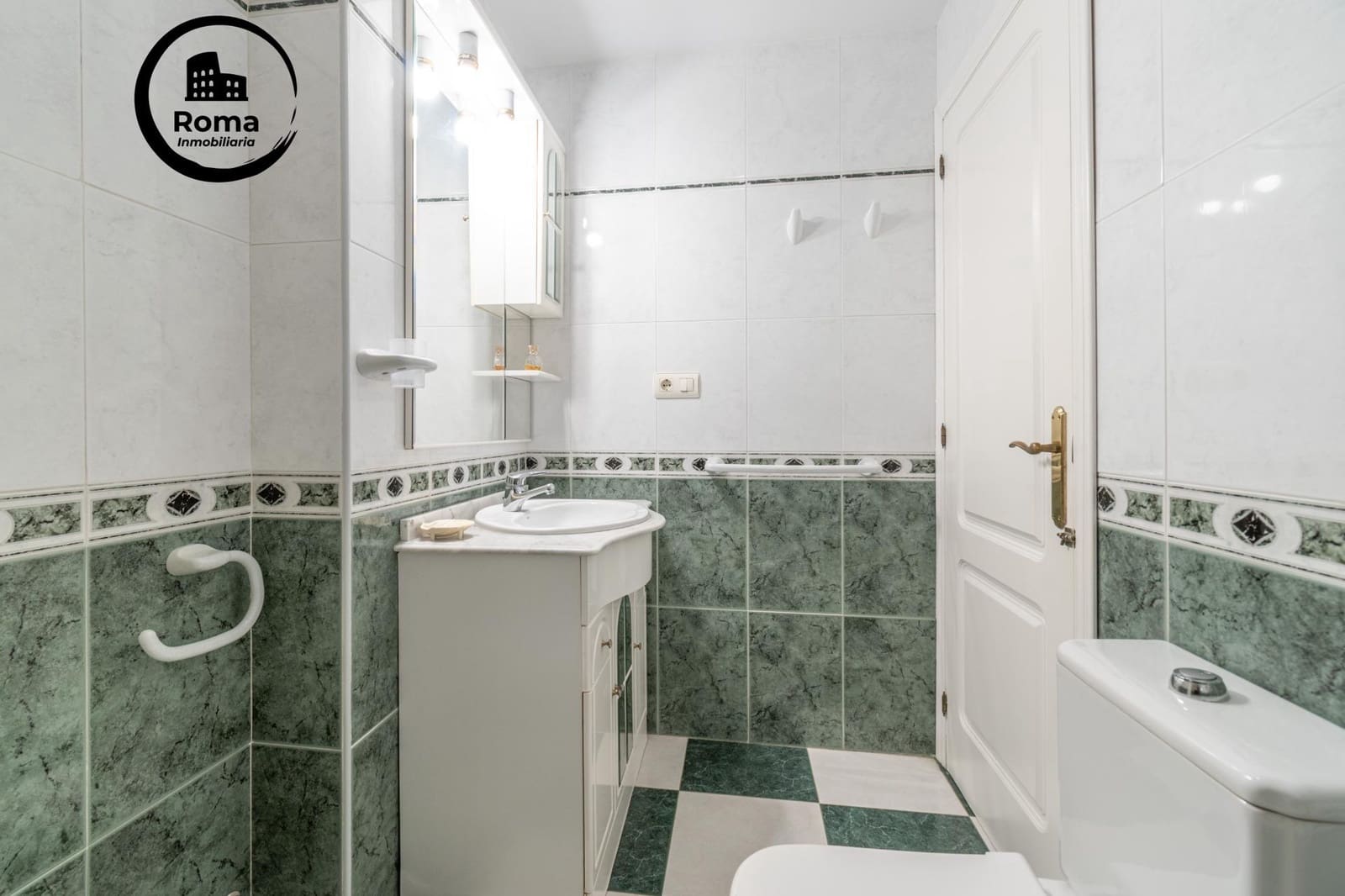 3 bedroom Flat for sale in Salobrena with pool garage - € 320,000 (Ref: 9591438)