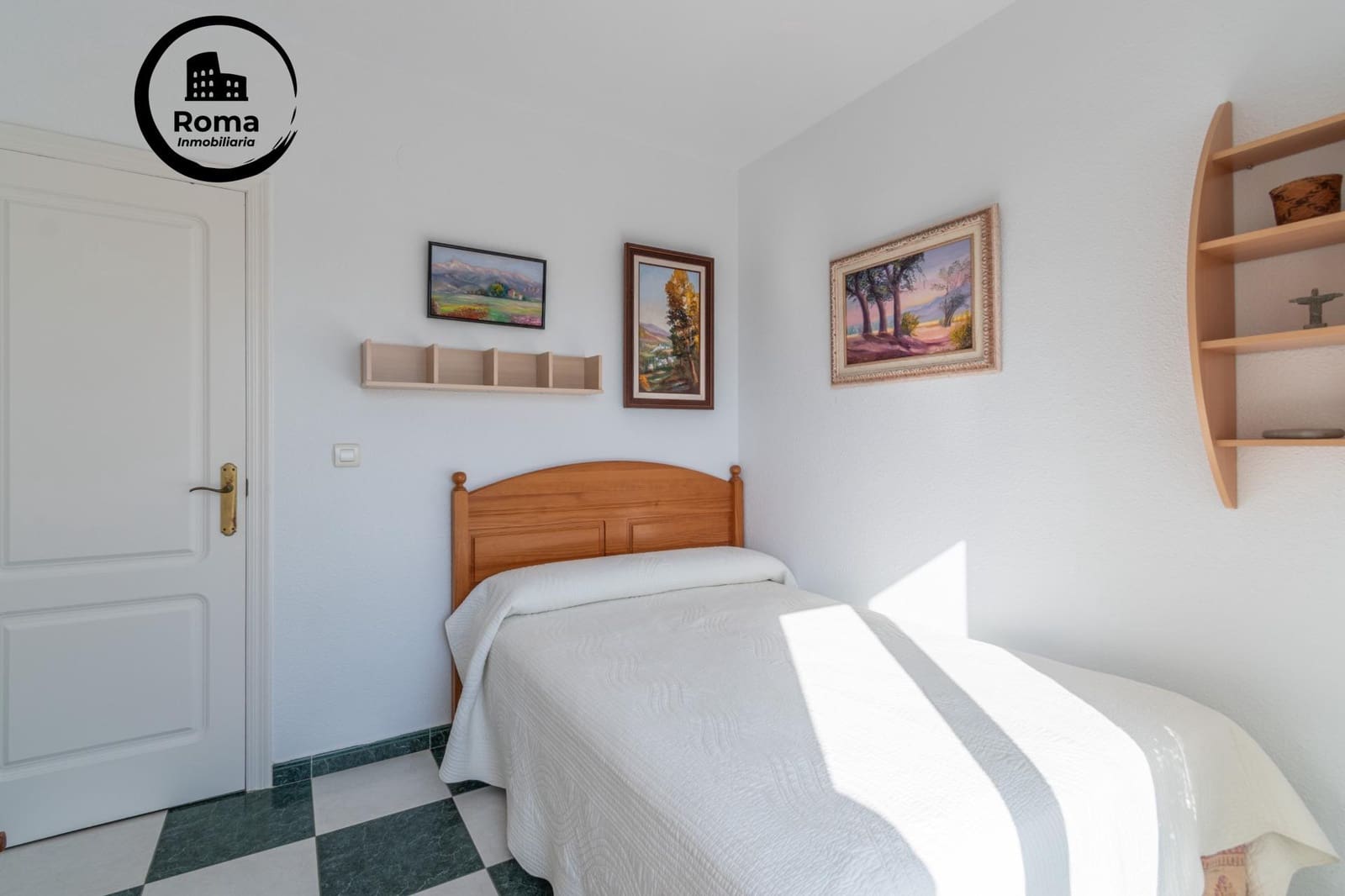 3 bedroom Flat for sale in Salobrena with pool garage - € 320,000 (Ref: 9591438)