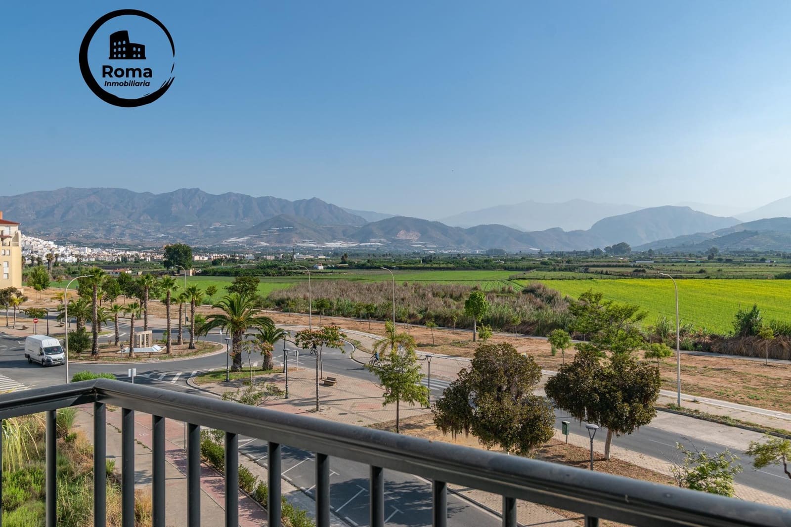 3 bedroom Flat for sale in Salobrena with pool garage - € 320,000 (Ref: 9591438)