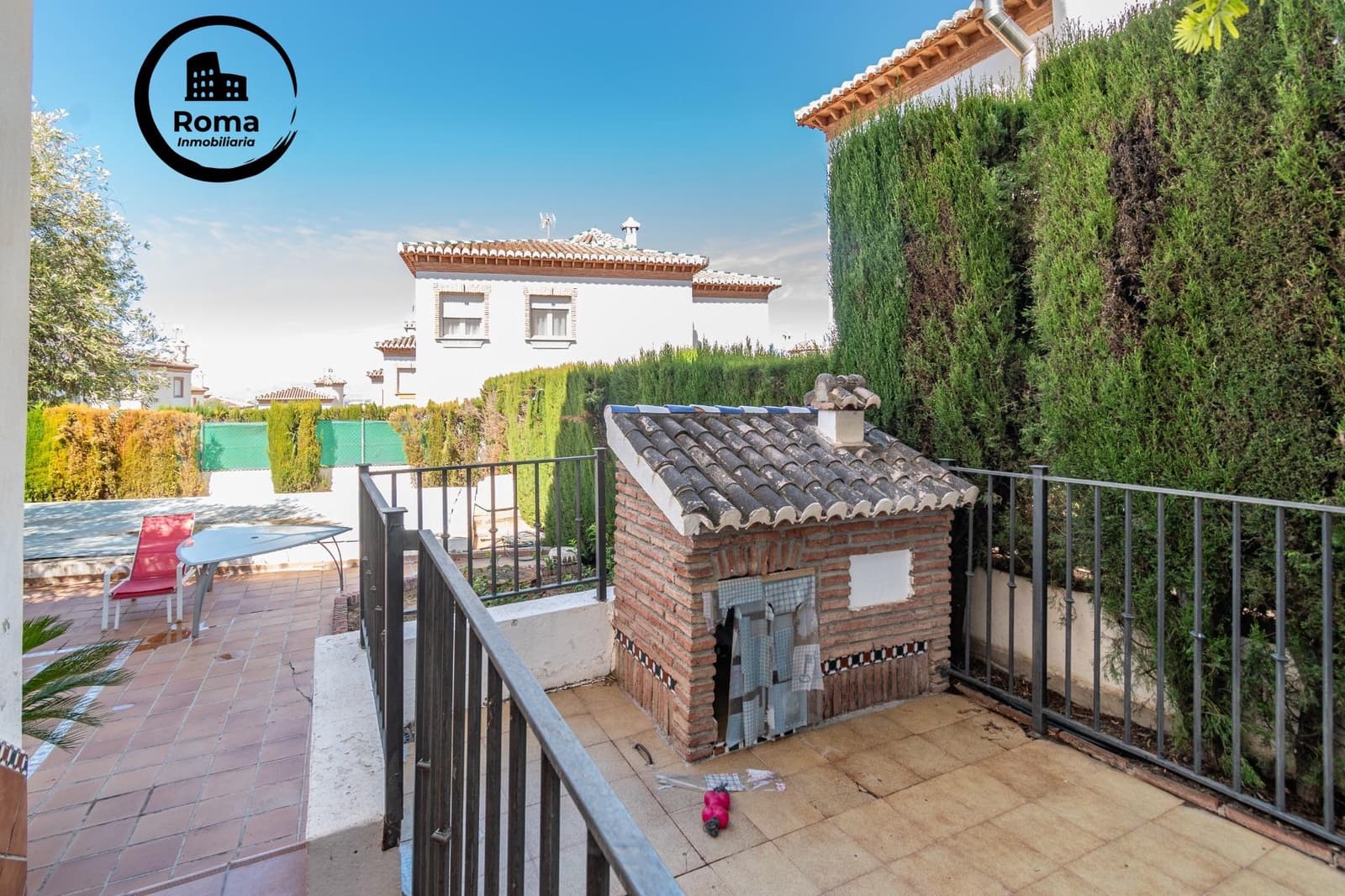 4 soverom Villa til salgs i La Zubia med svømmebasseng garasje - € 395 000 (Ref: 9591439)