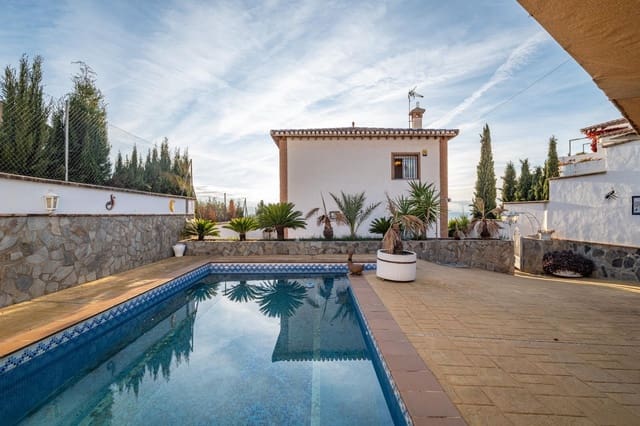 5 bedroom Villa for sale in Huétor Vega with pool garage - € 419,000 (Ref: 9591450)