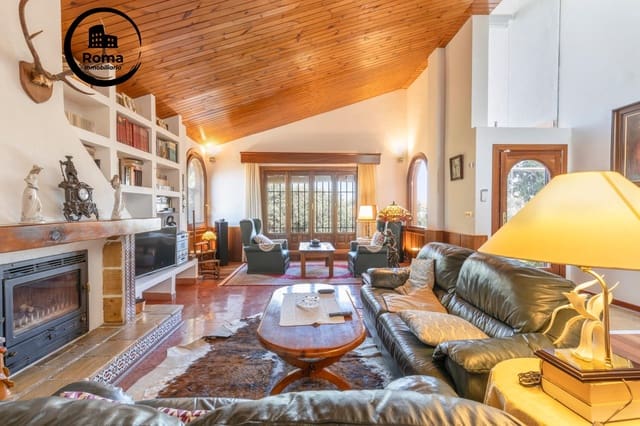 11 bedroom Villa for sale in Huétor Vega with garage - € 850,000 (Ref: 9591452)