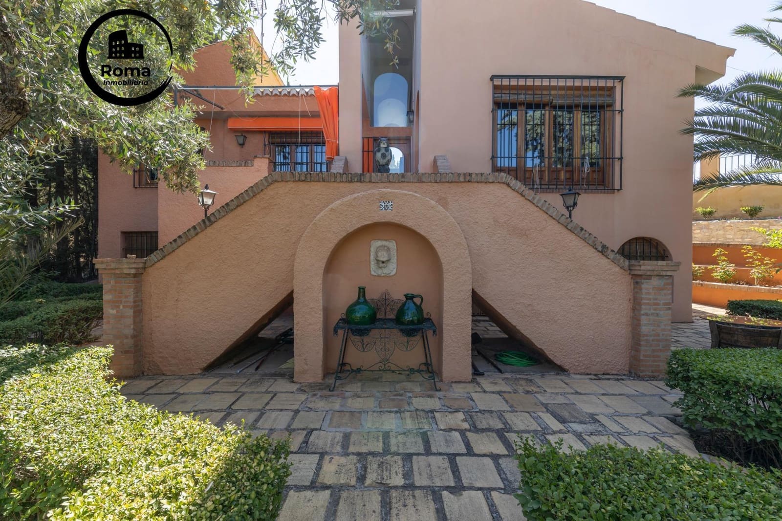 11 bedroom Villa for sale in Huetor Vega with garage - € 850,000 (Ref: 9591452)