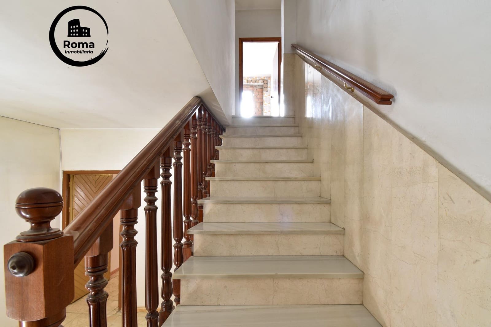 4 bedroom Townhouse for sale in Maracena with garage - € 225,000 (Ref: 9591453)