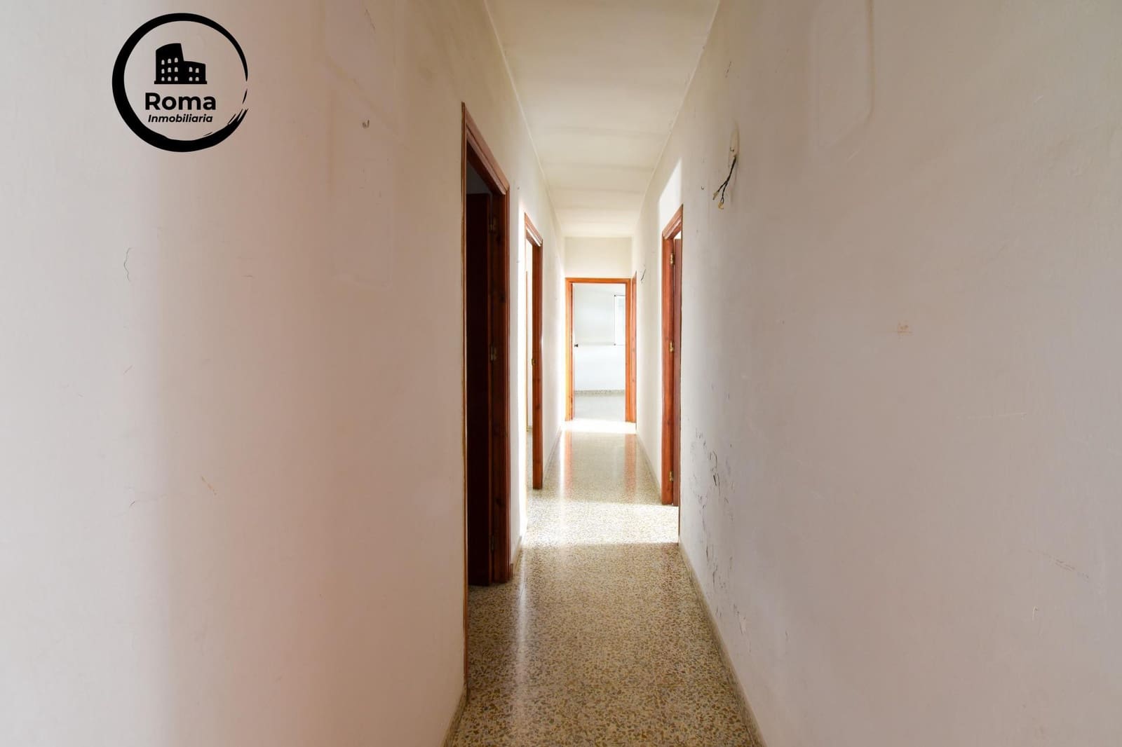 4 bedroom Townhouse for sale in Maracena with garage - € 225,000 (Ref: 9591453)