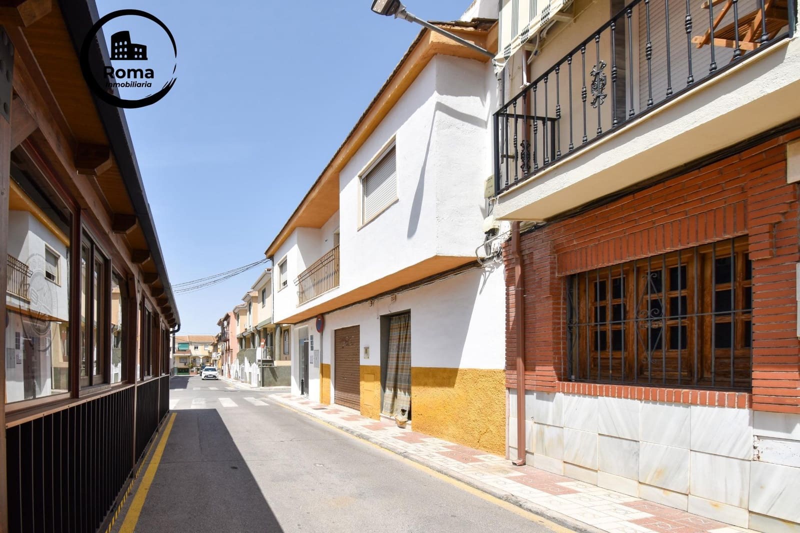 4 bedroom Townhouse for sale in Maracena with garage - € 225,000 (Ref: 9591453)