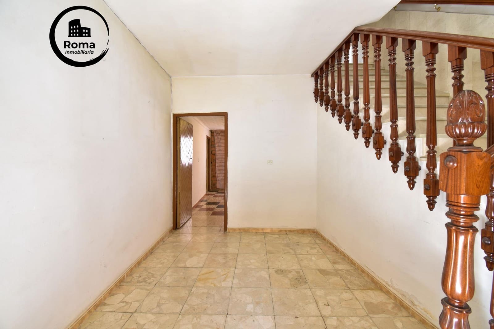 4 bedroom Townhouse for sale in Maracena with garage - € 225,000 (Ref: 9591453)