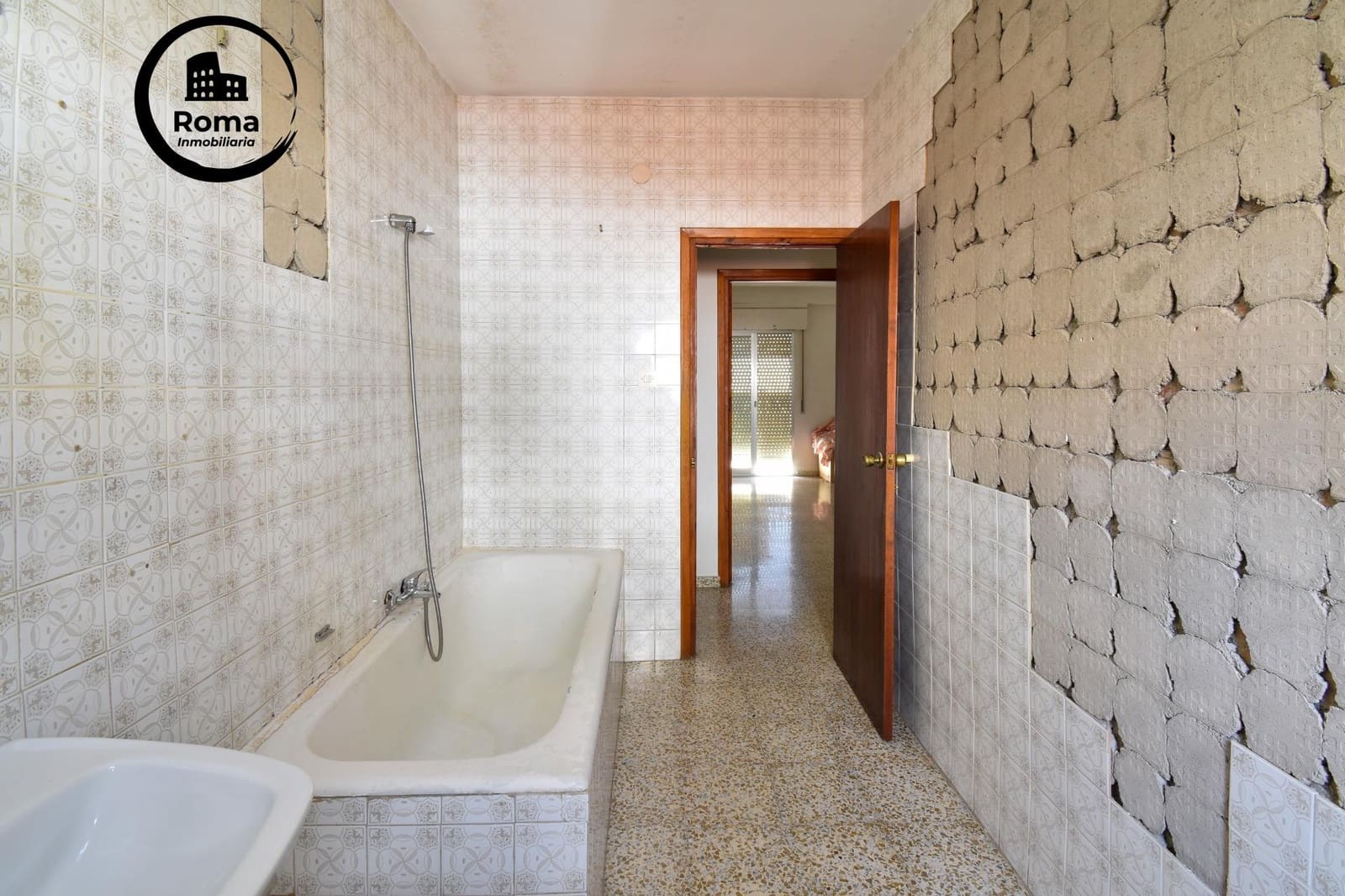 4 bedroom Townhouse for sale in Maracena with garage - € 225,000 (Ref: 9591453)