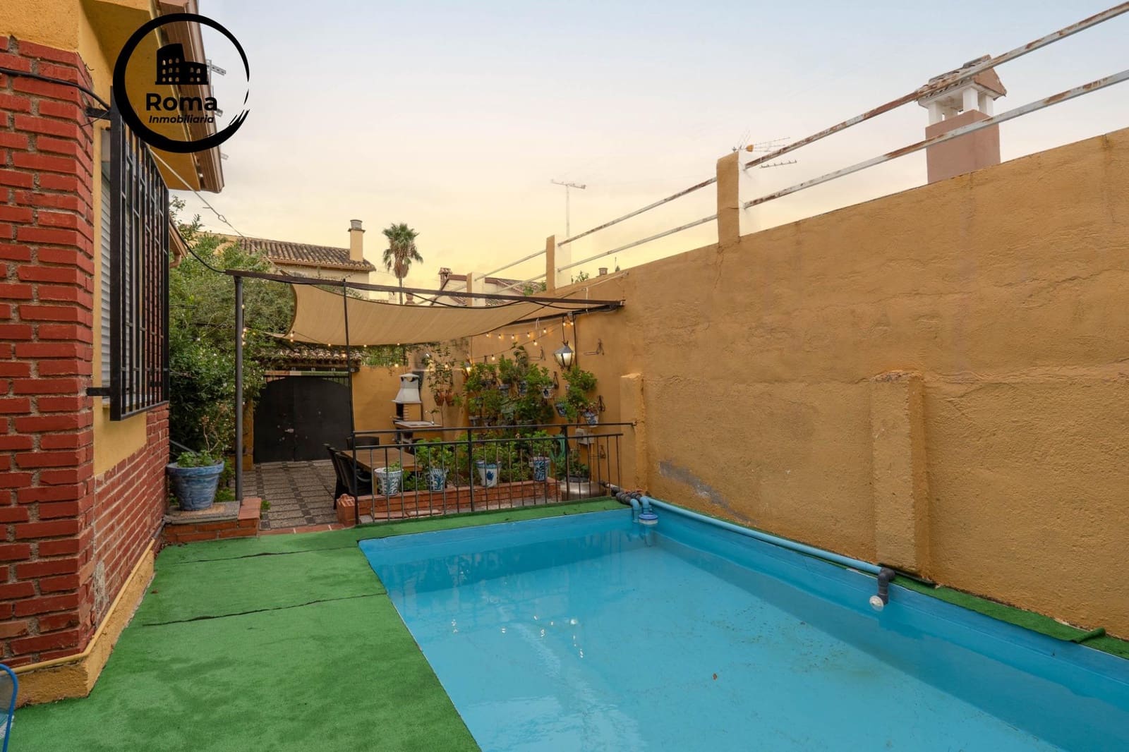 4 quarto Moradia Geminada para venda em Huetor Vega com piscina - 315 000 € (Ref: 9591456)