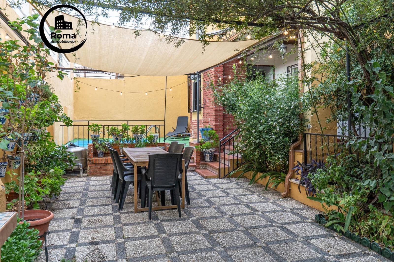 4 quarto Moradia Geminada para venda em Huetor Vega com piscina - 315 000 € (Ref: 9591456)