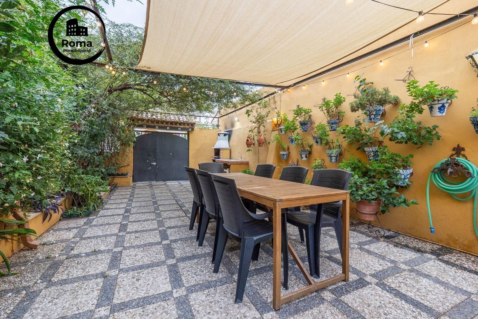 4 quarto Moradia Geminada para venda em Huetor Vega com piscina - 315 000 € (Ref: 9591456)