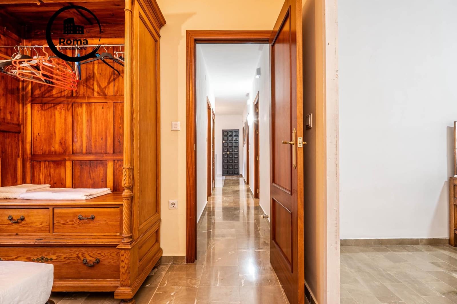 4 quarto Moradia Geminada para venda em Huetor Vega com piscina - 315 000 € (Ref: 9591456)