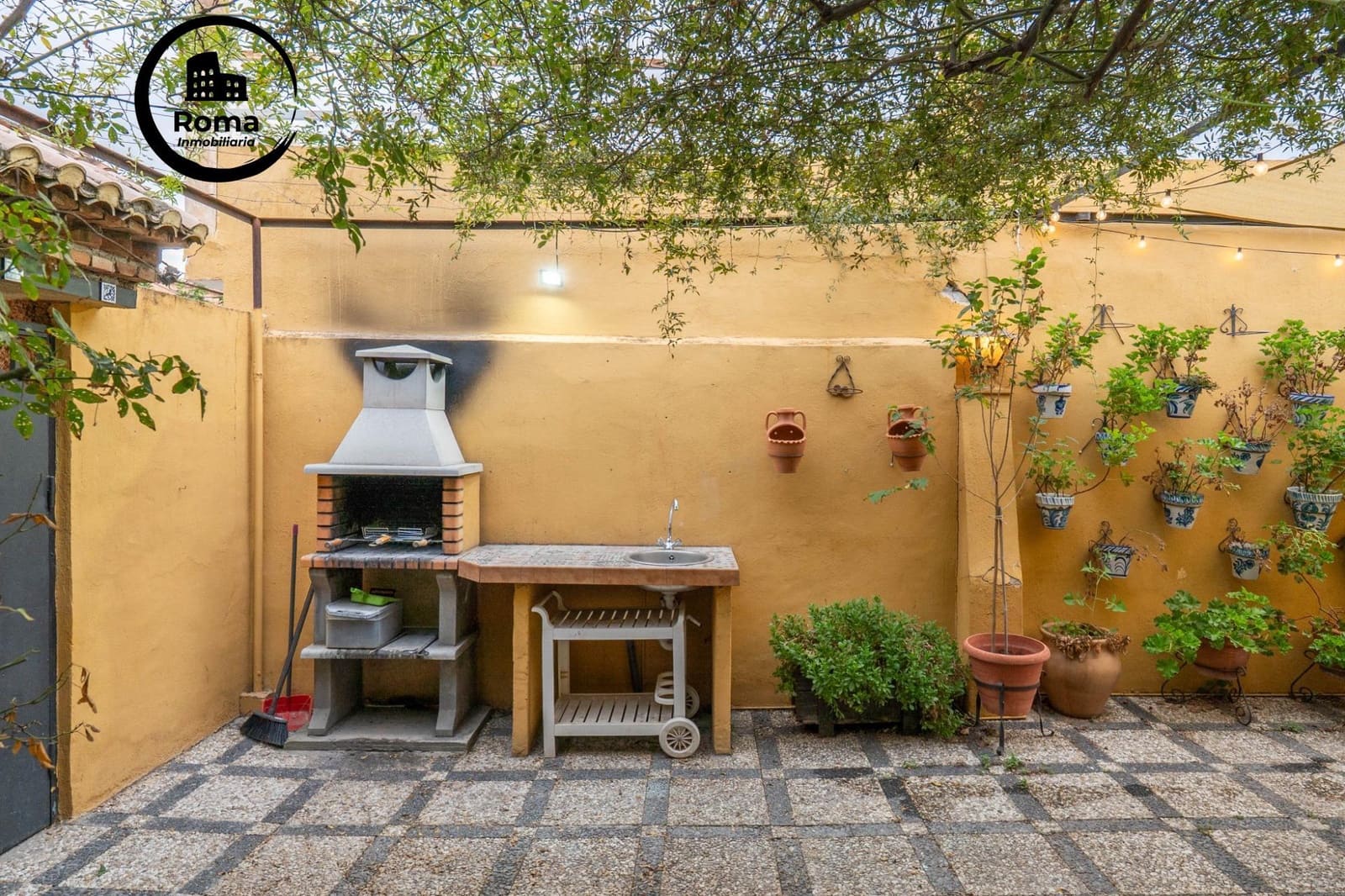 4 quarto Moradia Geminada para venda em Huetor Vega com piscina - 315 000 € (Ref: 9591456)